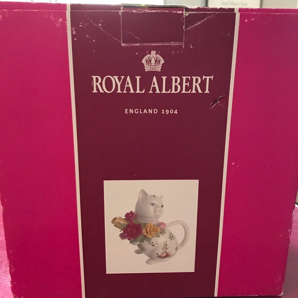 royal albert old country rose cat teapot, new in b - Picture 5 of 6